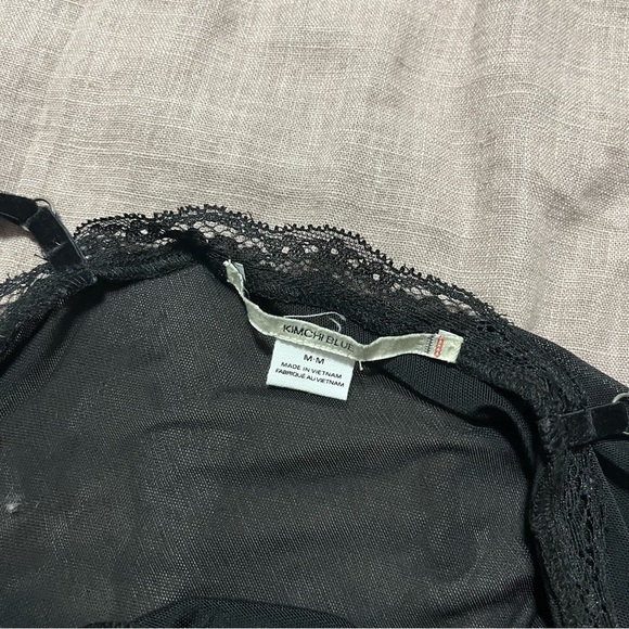 Kimchi Blue Urban Outfitters Black Lace Camisole Size Medium sexy club festival - Picture 6 of 7